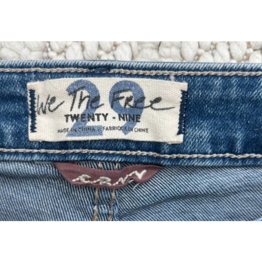 Womens Free People CRVY Distressed Raw Hem Denim Shorts Size 29 - Picture 3 of 4